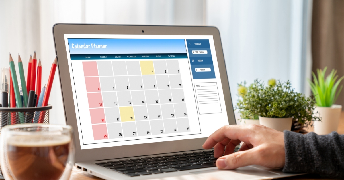 Moment de repos et répit pour un aidant, soulignant l'importance de la pause pour éviter l'épuisement.