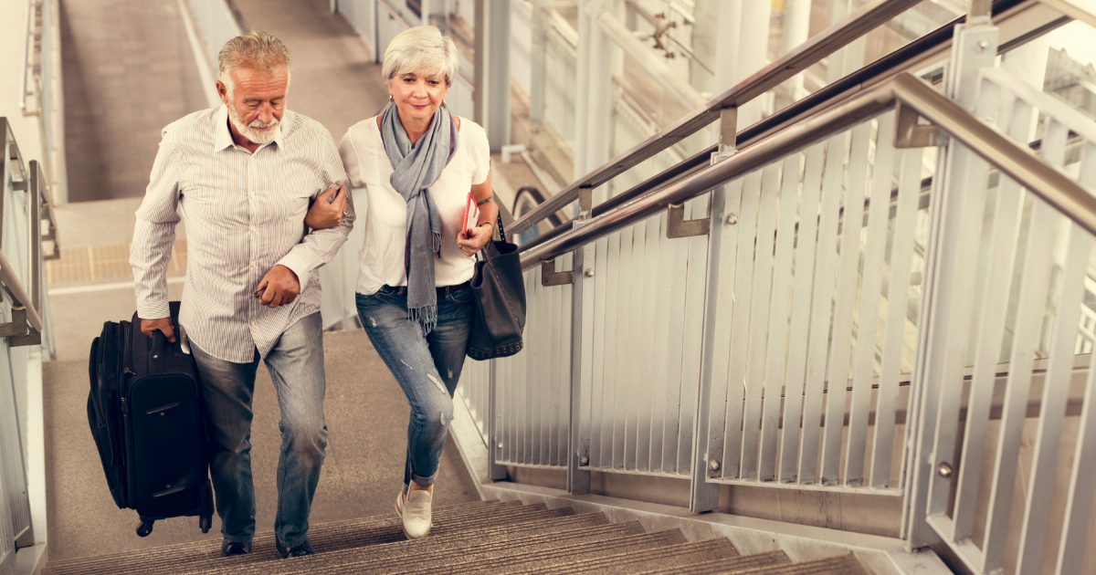 Avantages et économies pour des seniors français dans les transports en commun
