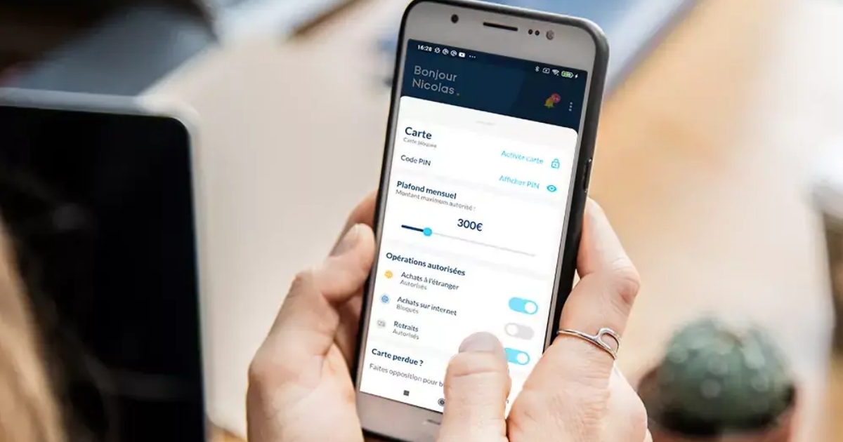 Payelo la carte bancaire sécurisée pour seniors et aidants 