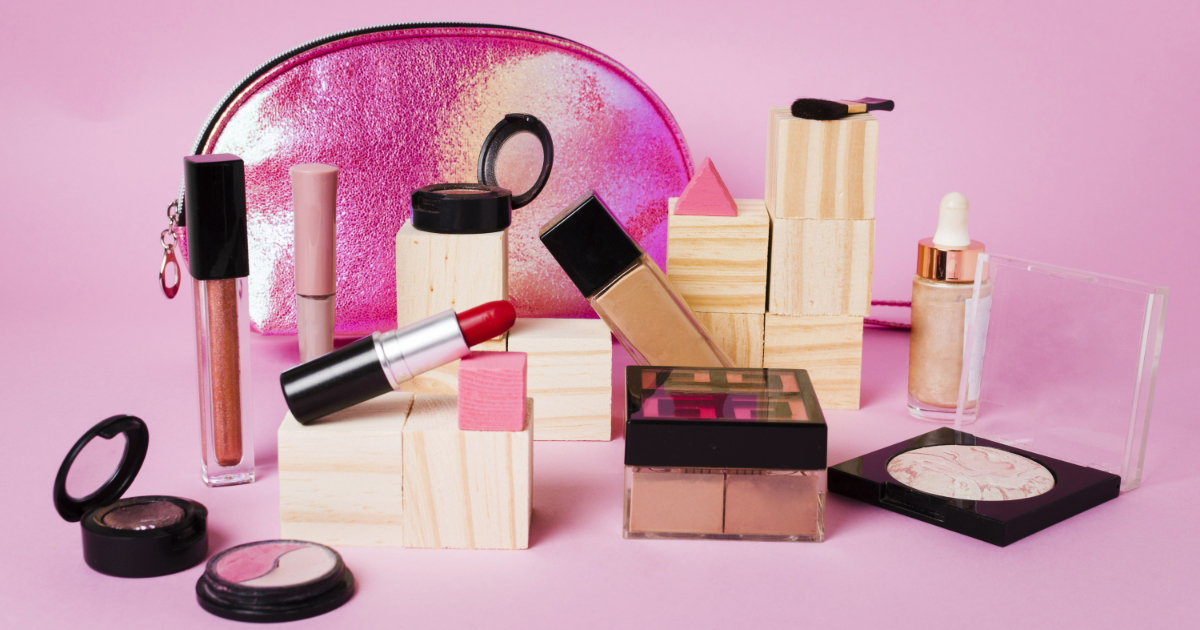 Soldes d'hiver : codes promos et réductions sur le maquillage, skincare et produits de beauté